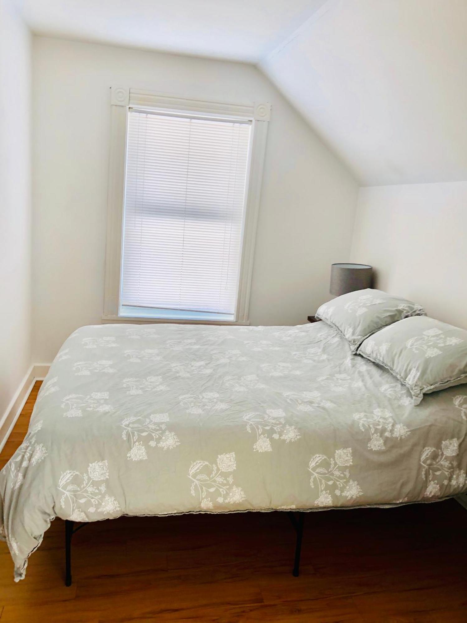 De La Apartment *